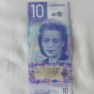 10 Canada dollar